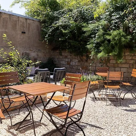 Standard-apartment 1899